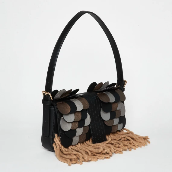 Borsa a mano in ecopelle e lana nera