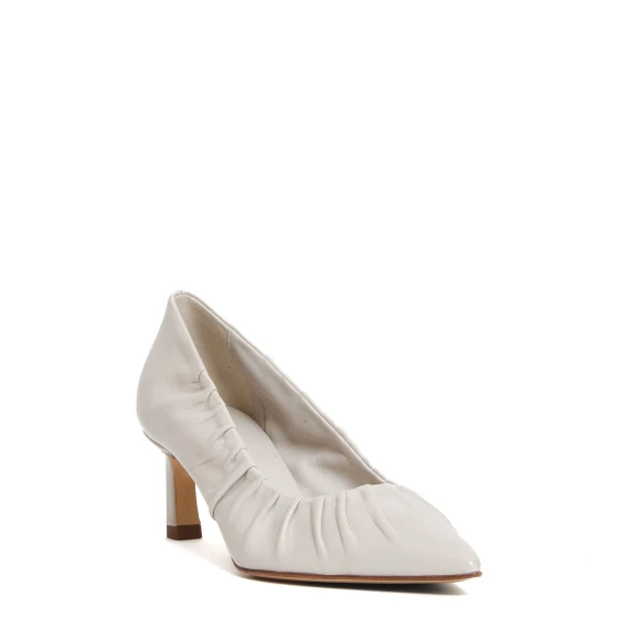 pump arricciata pelle gesso tacco 50 mm